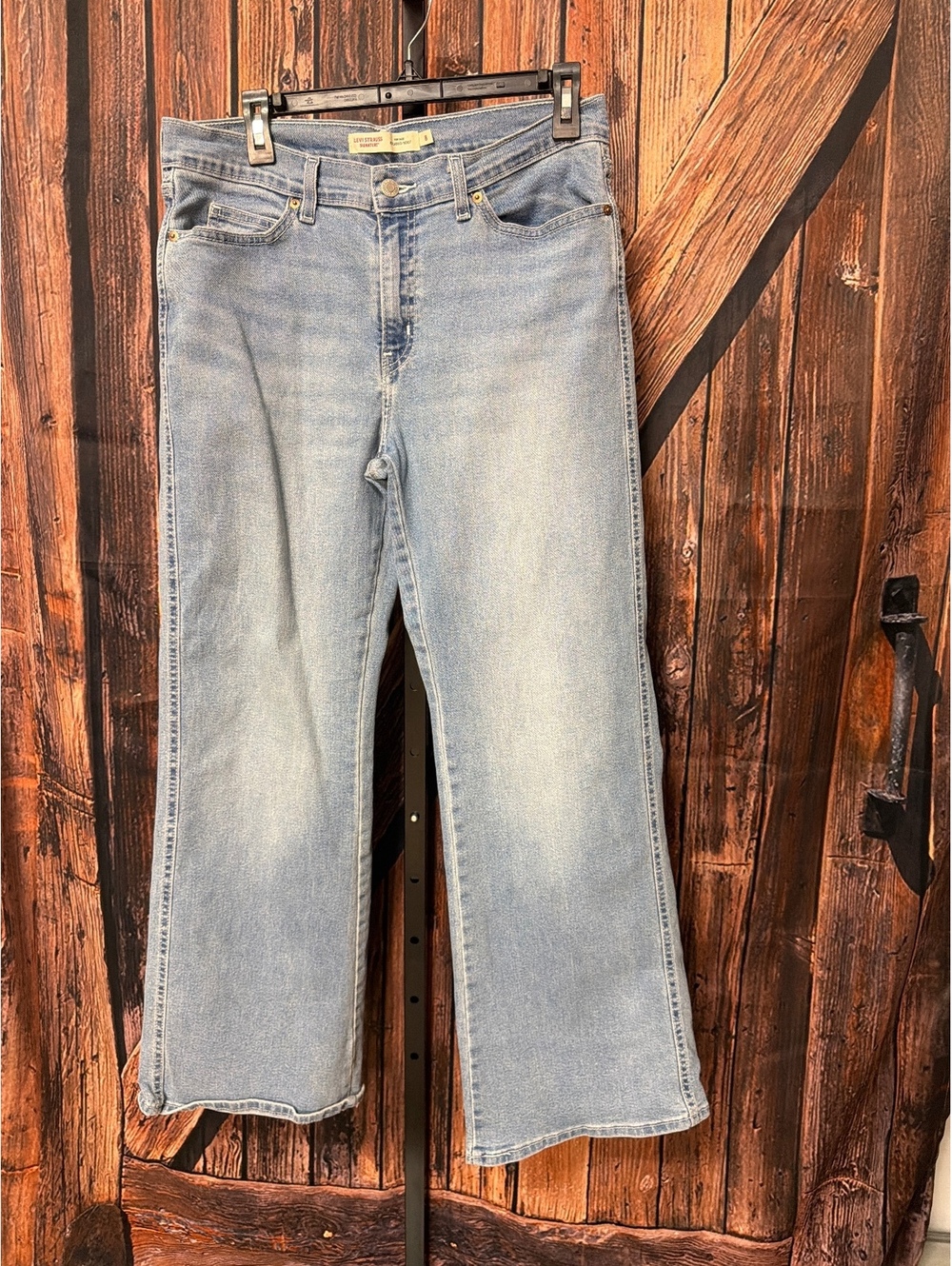Levi Strauss Signature Vintage Relaxed Boot Jeans Size 8 Light Blue